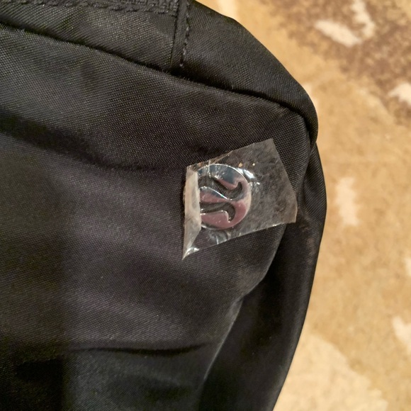 NWT Lululemon belt bag - Picture 2 of 5